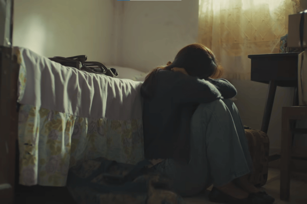 Lirik Lagu 'Sesi Potret' eńau feat Ari Lesmana, Makna Penyesalan