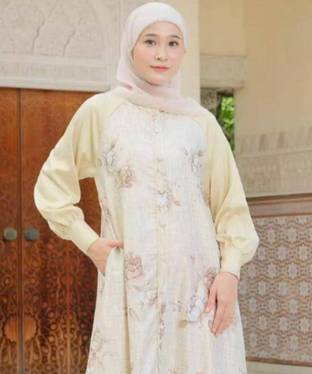 7 Rekomendasi Fashion Brand Baju Lebaran Warna Butter Yellow