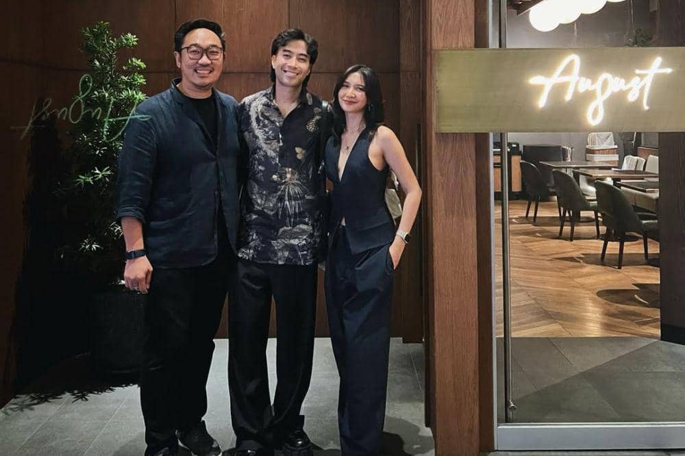 8 Bukti Sayang Vidi Aldiano untuk Sheila Dara 8