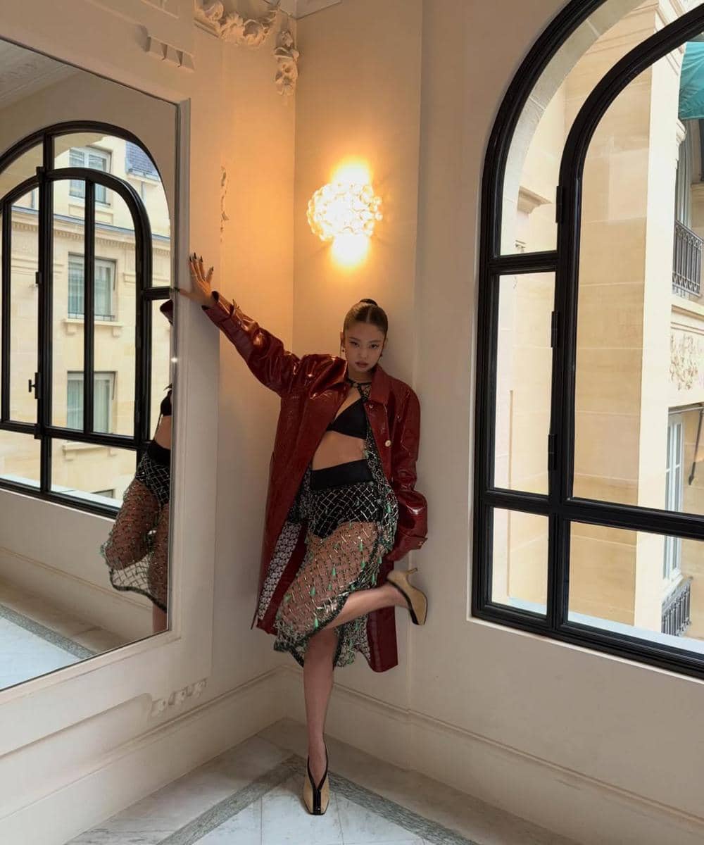 Jennie BLACKPINK di Fashion Show Chanel Paris Fashion Week