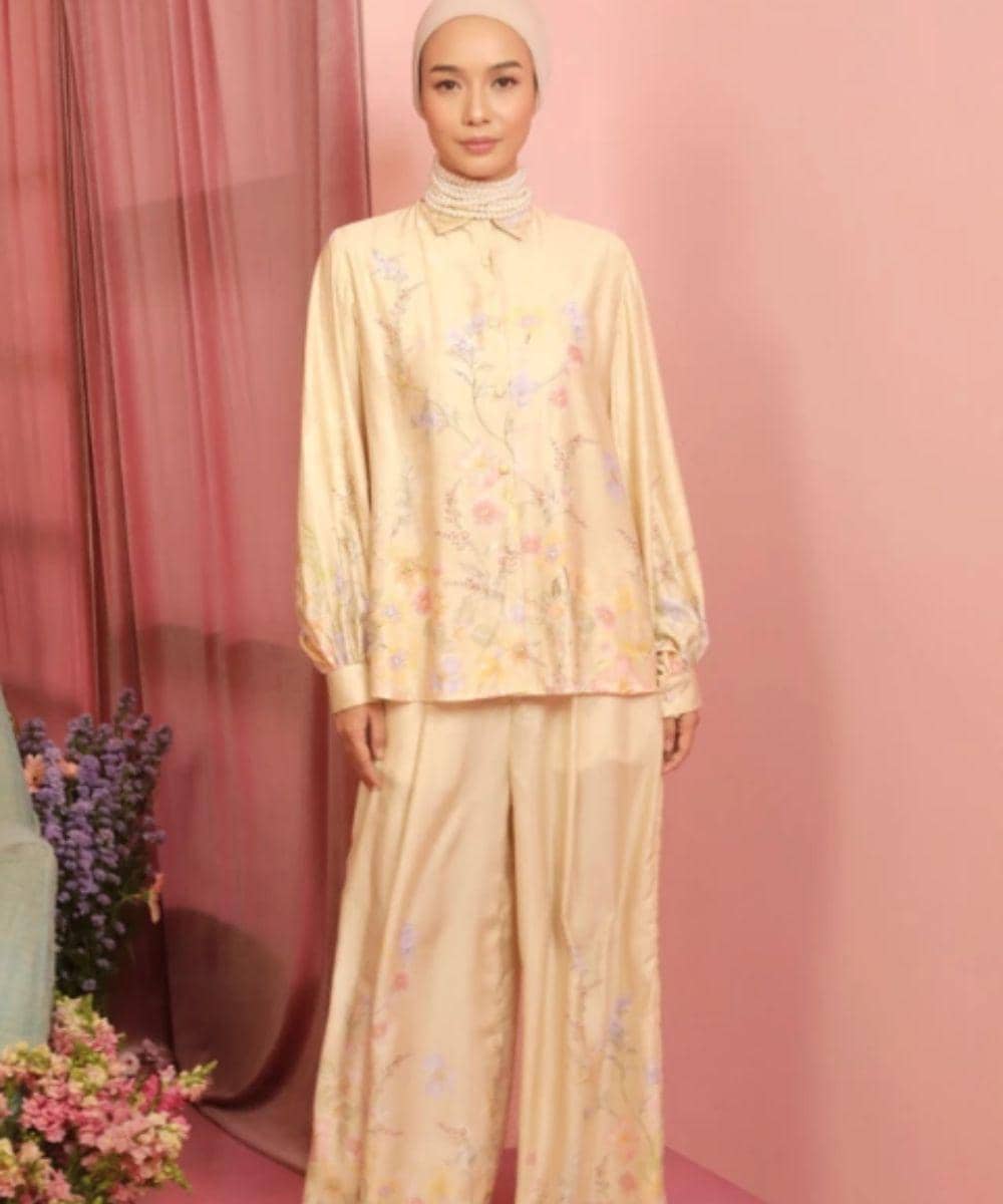 7 Rekomendasi Fashion Brand Baju Lebaran Warna Butter Yellow