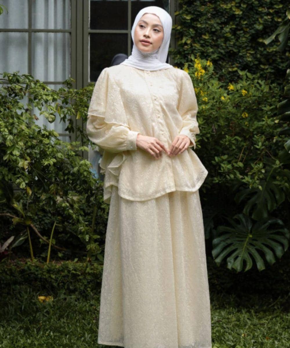 7 Rekomendasi Fashion Brand Baju Lebaran Warna Butter Yellow