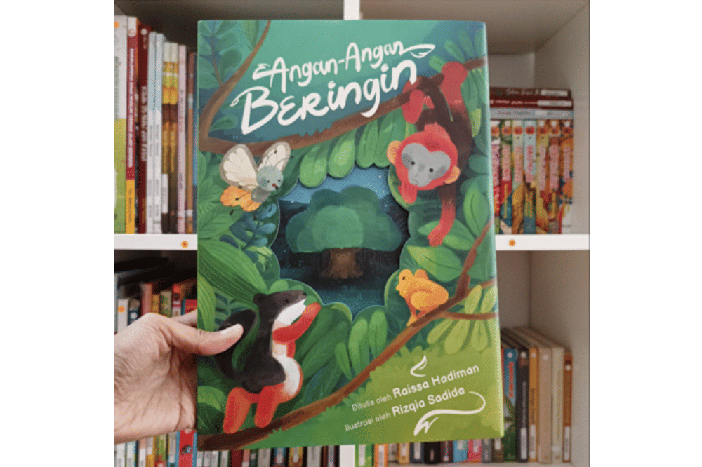 Angan-angan Beringin oleh Raissa Hadirman