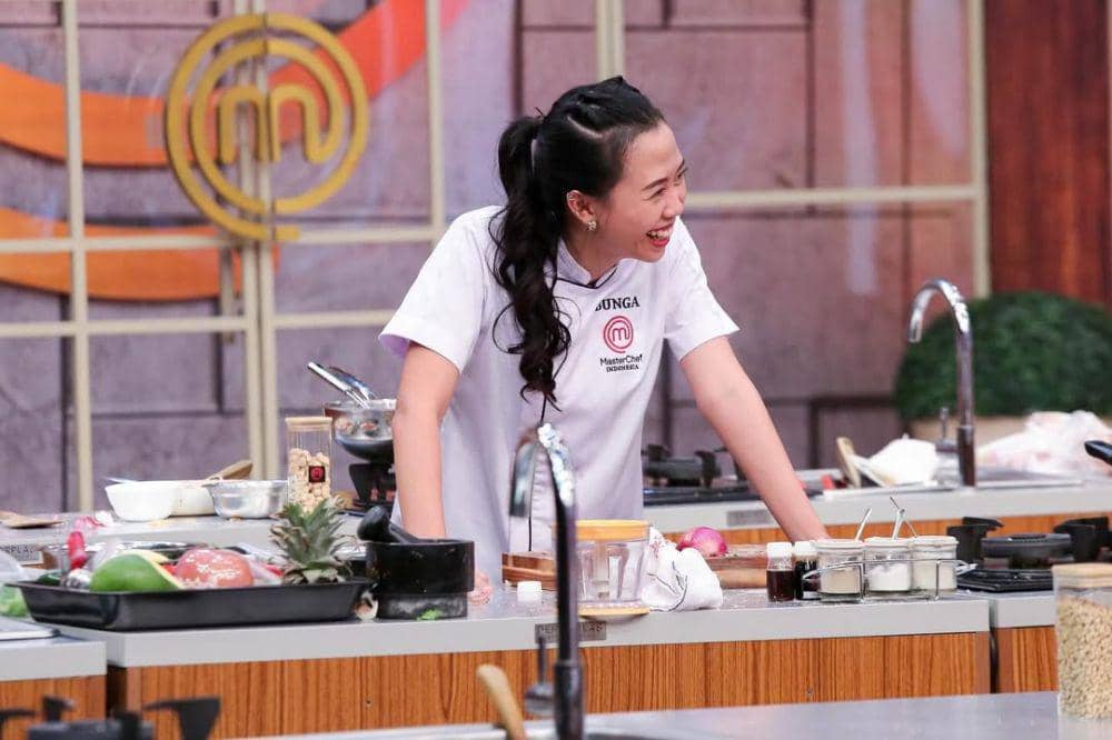 5 Fakta Keluarga Monica Bunga Juara 2 MasterChef Season 13 5