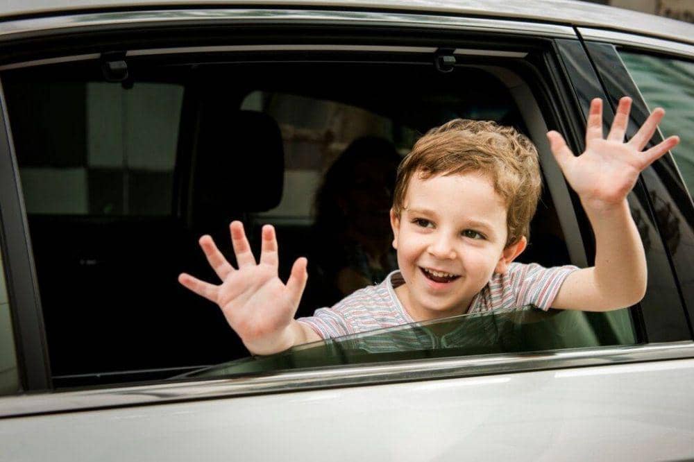 Anak di mobil saat mudik