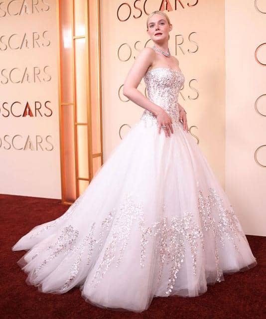 Gaya Rambut Unik Artis di Oscar 2026 3.jpg