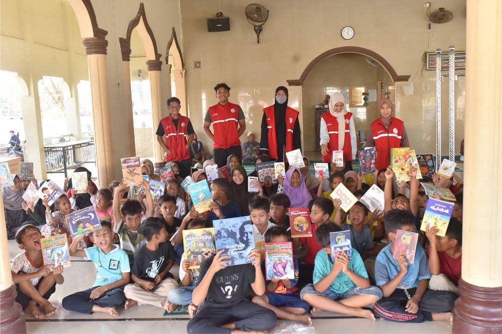 IDN Foundation dan Kitabisa Salurkan Paket Ramadan untuk Warga Aceh