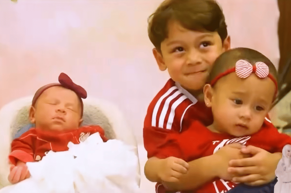 ⁠⁠Foto Akikah L’Joyee, Anak Ketiga Lesti Kejora dan Rizky Billar 6.png