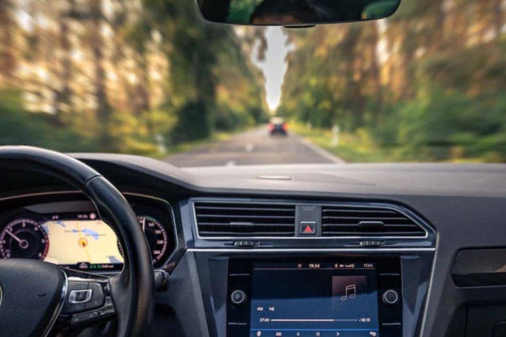 Mendengarkan lagu saat mudik