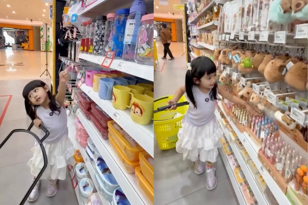 Moana belanja mainan