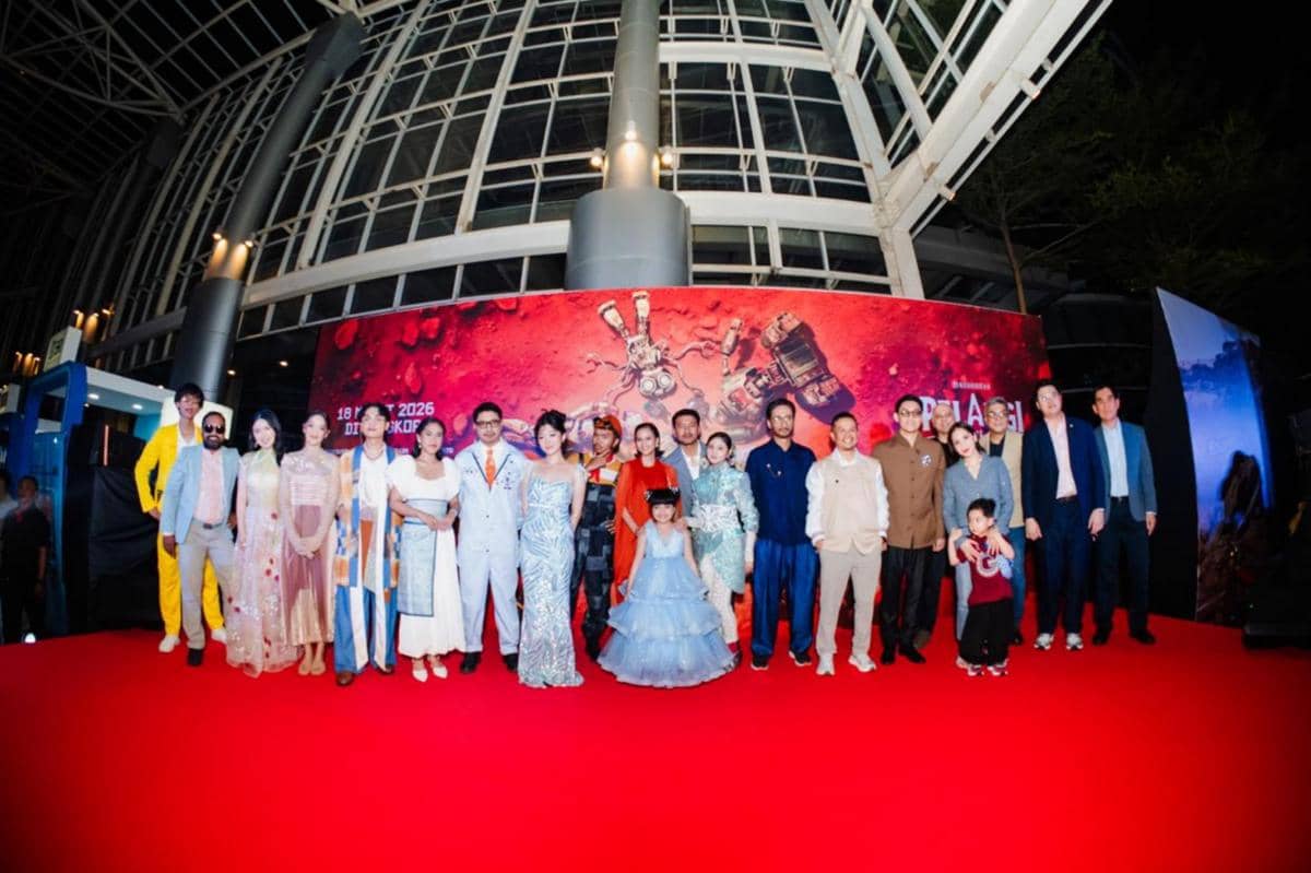 Gala Premiere seluruh pemeran film Pelangi di Mars