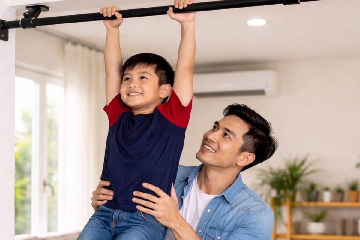 5 Manfaat Dead Hang untuk Anak, Efektif Meninggikan Tinggi Badan