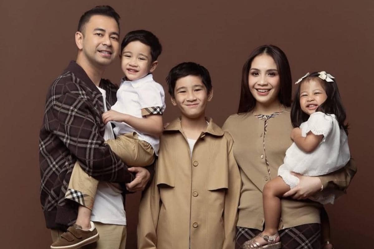 Foto Keluarga Raffi Ahmad, Formasi Lengkap jadi Sorotan