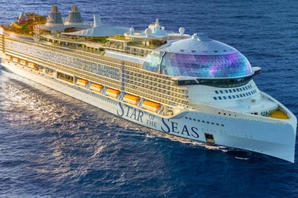 10 Kapal Pesiar Terbesar di Dunia dengan Fasilitas Fantastis dan Mewah