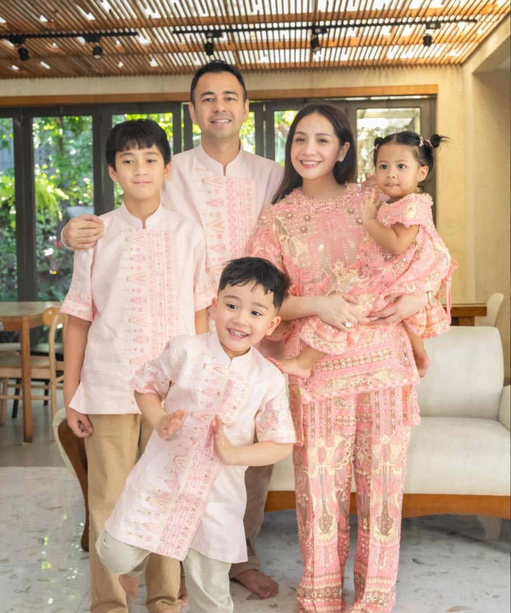 Deretan Fashion Keluarga Artis saat Rayakan Lebaran 2026