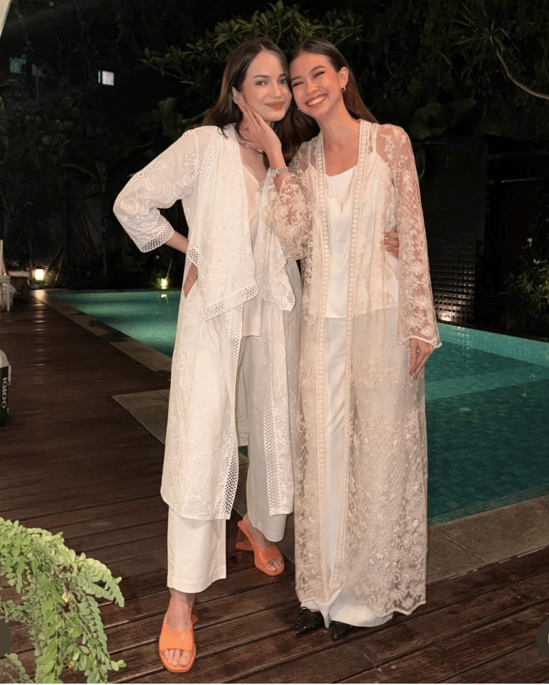 busana lebaran artis (8).png