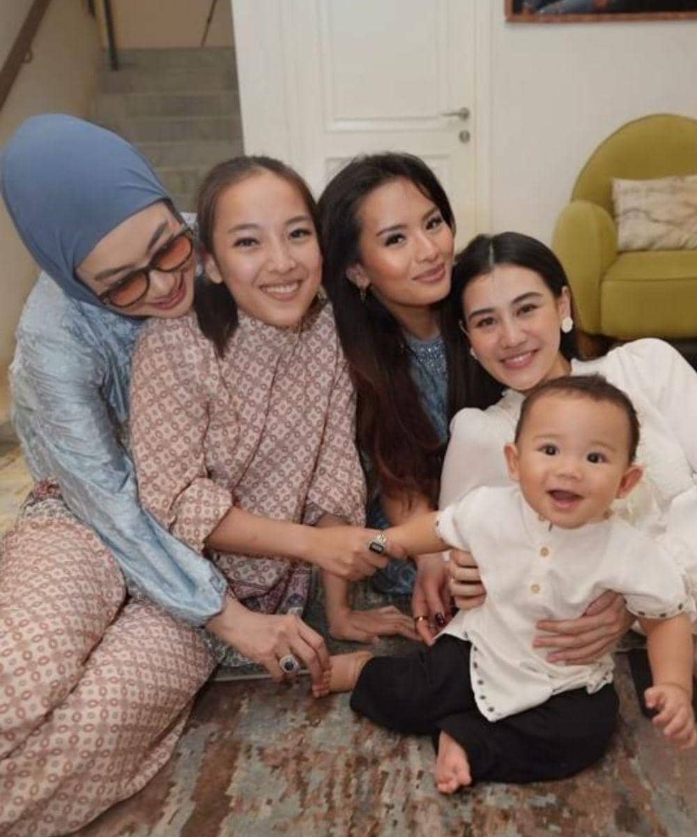 Kumpul hangat di rumah nenek