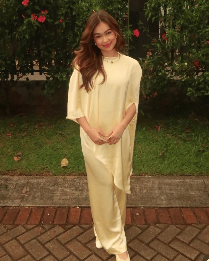 busana lebaran artis.png