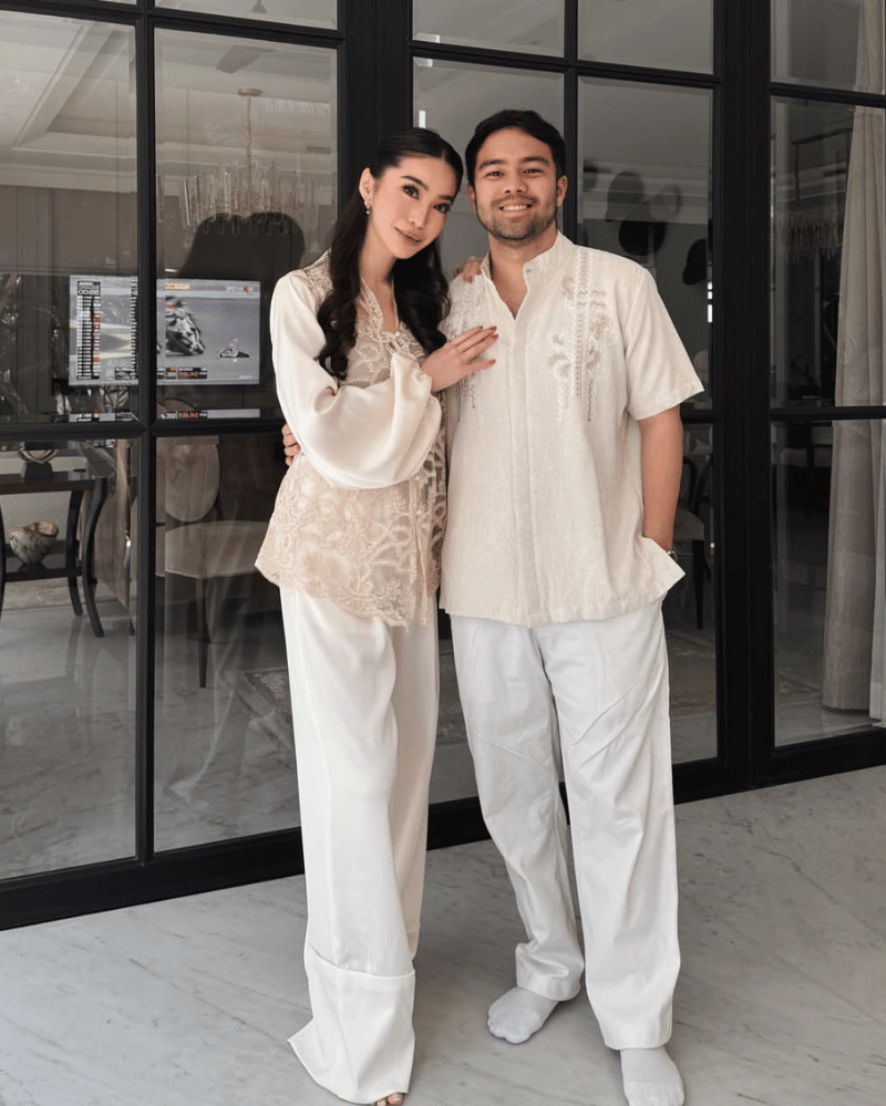 busana lebaran artis (3).png