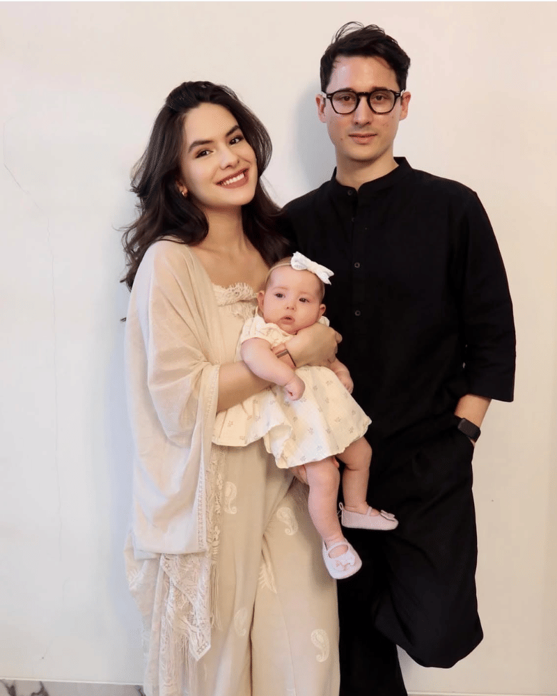 busana lebaran artis (26).png