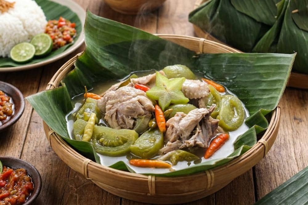 7 Kumpulan Resep Olahan Ayam Khas Indonesia, Cocok untuk Menu Keluarga_20260325_011352_0007.jpg