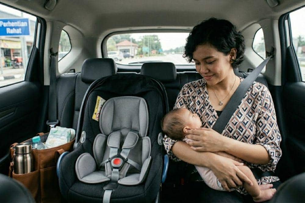 Posisi Menyusui di Mobil yang Aman saat Arus Balik