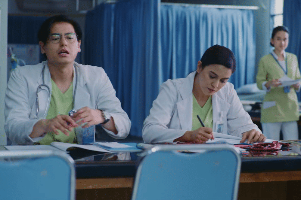 5 Fakta Film Berhenti di Kamu, Kisah Cinta Nyata Dokter Gia Pratama