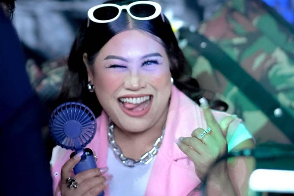 6 Perjalan Karier Boiyen, dari Biduan Hajatan hingga Jadi Artis_20260326_130516_0000.jpg