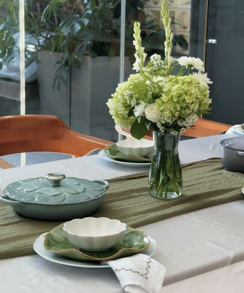 Foto Dekorasi Ruang Makan Tiara 8