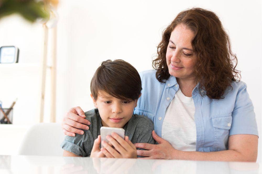 mama dan anak laki-lakinya