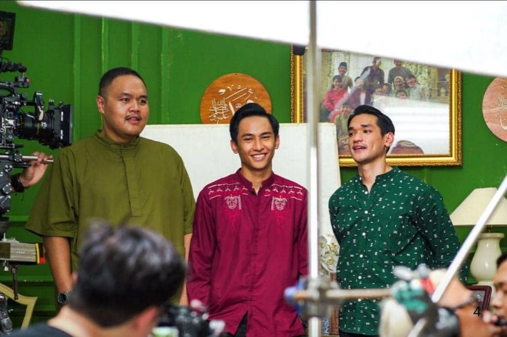 Ternyata Ada Persahabatan di Balik Layar Film Tunggu Aku Sukses Nanti