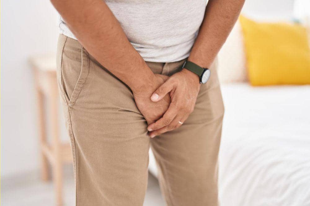 Mitos atau Fakta Alat Kelamin Laki-Laki Bisa Menciut Kalau Sering Begadang 