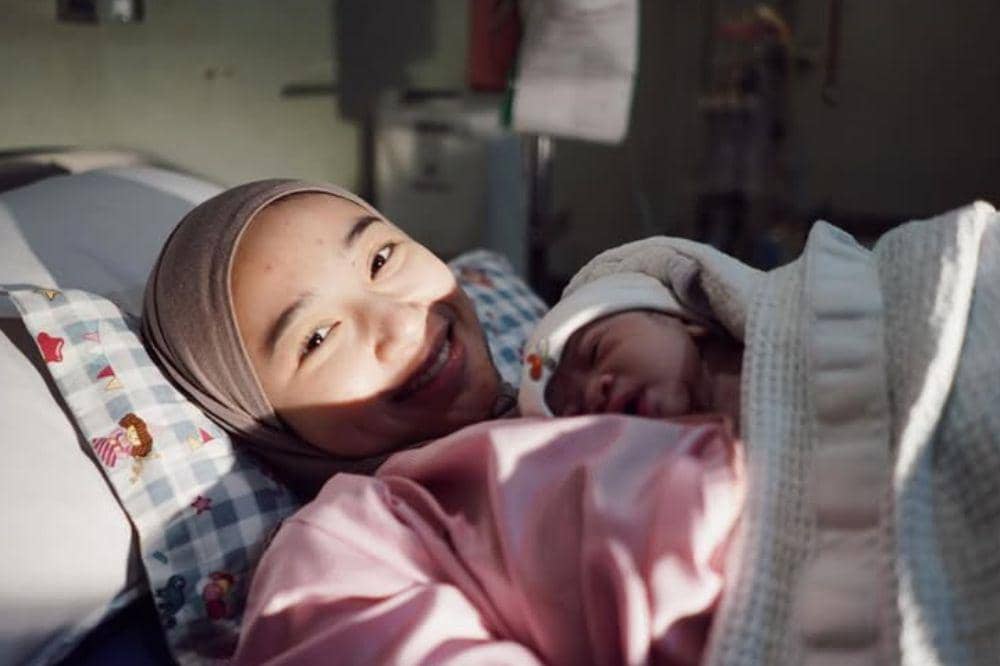 Selebgram Ansellma Putri Melahirkan Anak Pertama Laki-Laki