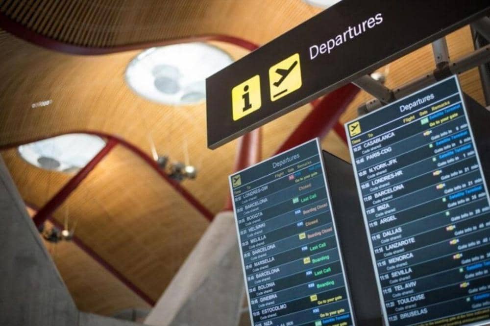 Jadwal keberangkatan pesawat