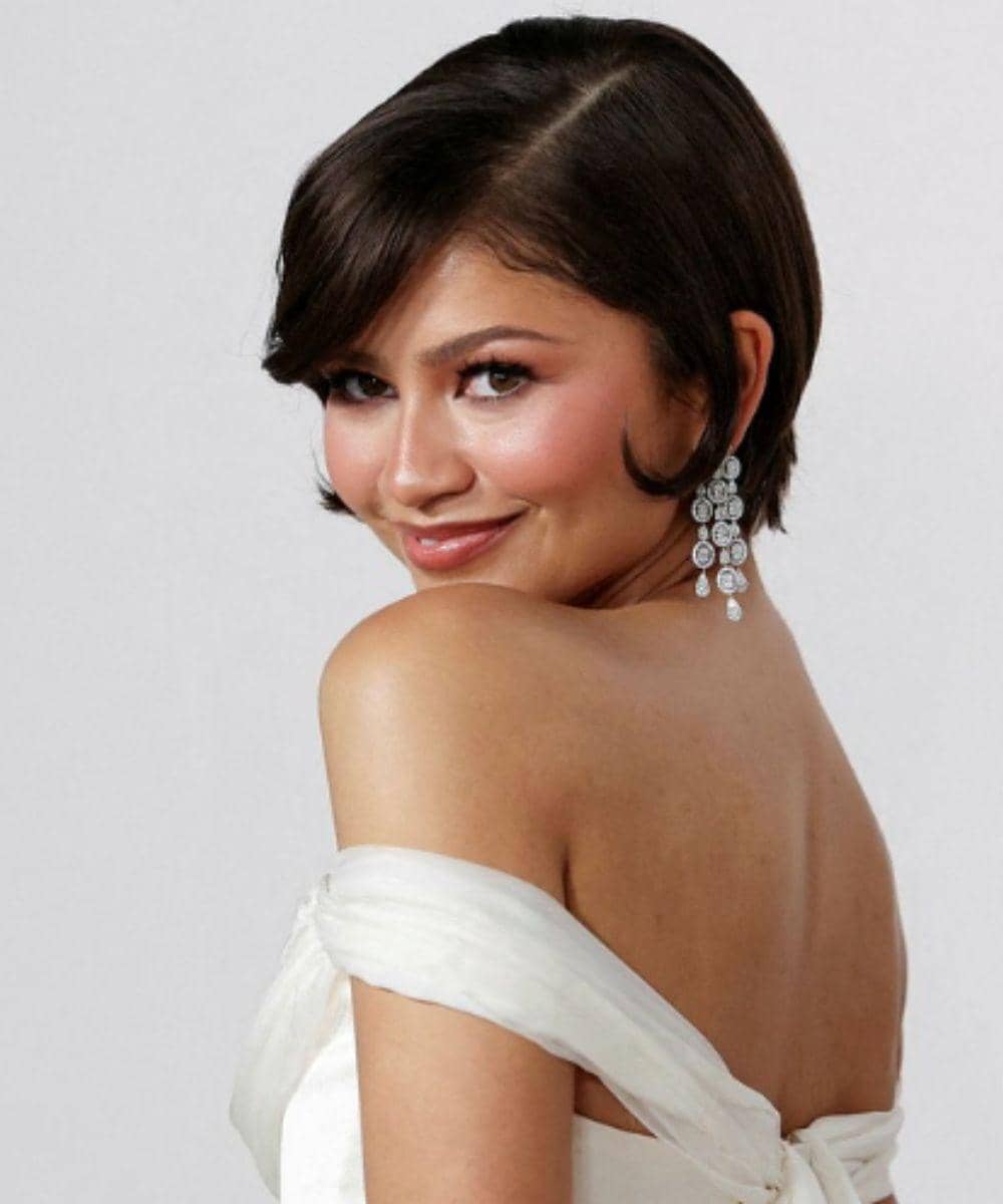 Zendaya Buktikan Gaun Lama Tetap Stylish di Oscars