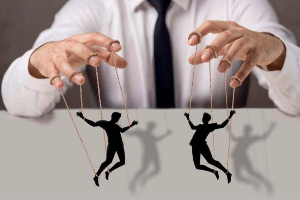 Manipulasi oleh pelaku child grooming