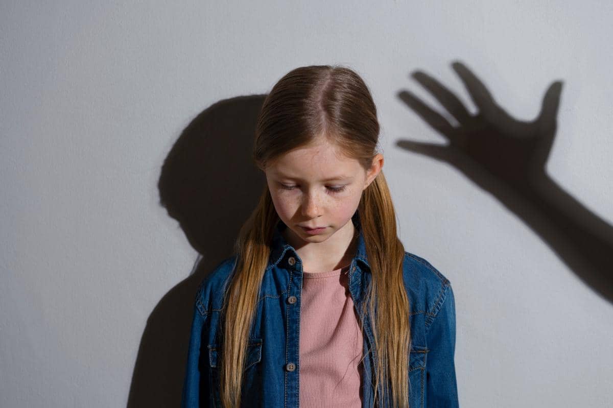 China Menerapkan Kebijakan Baru untuk Pelaku Kejahatan Seksual Anak