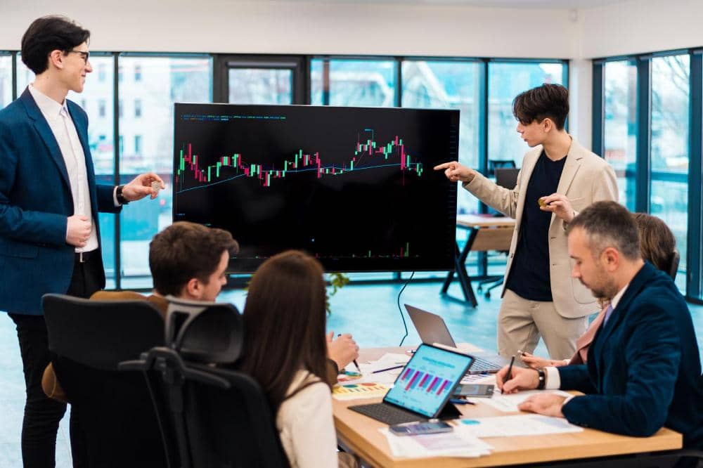 5 Perbedaan Trading Forex dan Trading Saham, Wajib Dipahami Pemula!_20260331_100415_0004.jpg