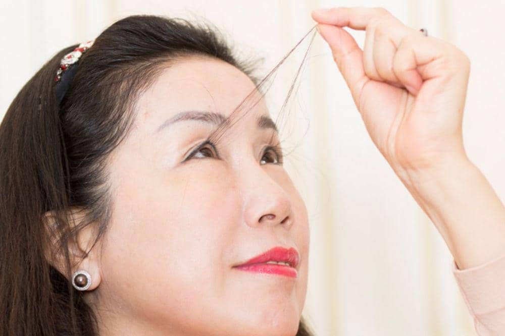 Kisah Unik Perempuan dengan Bulu Mata Sepanjang Pipi