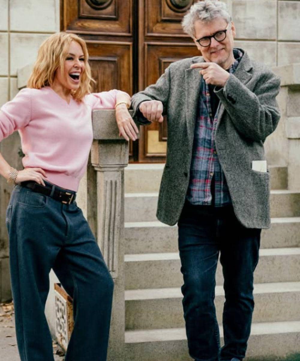 Margot Robbie Hadirkan Nuansa Klasik di Iklan Chanel