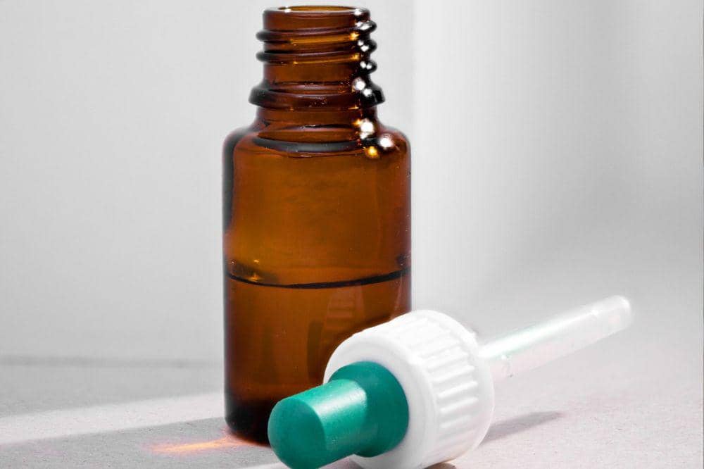 Cara Aman Mengeluarkan Kotoran Telinga Tanpa Dikorek 