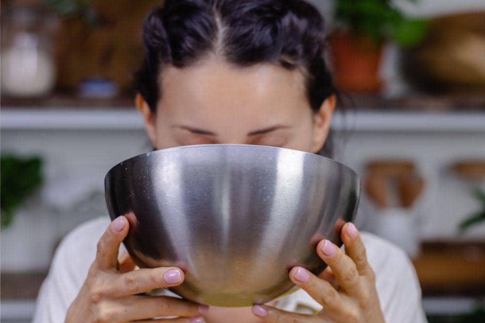 Cara Aman Mengeluarkan Kotoran Telinga Tanpa Dikorek 