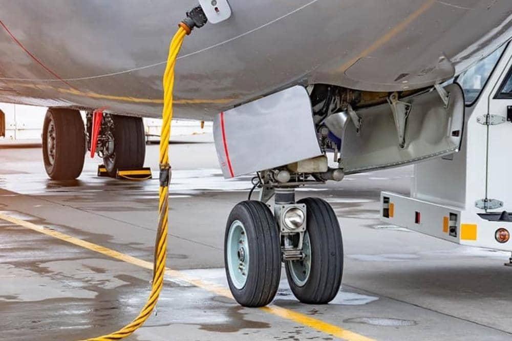 6 Jenis Bahan Bakar Pesawat yang Umum Digunakan di Berbagai Negara_20260401_093457_0003.jpg