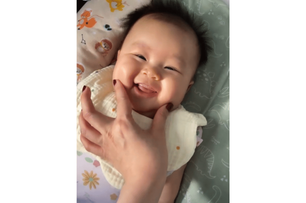 Foto Cheriel Anak Calvin Jeremy dalam Berbagai Ekspresi 4.png