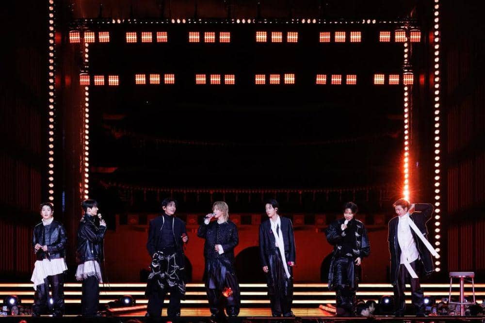 Jay Songzio, Sosok di Balik Outfit BTS ‘Arirang’ 3.jpg.jpeg