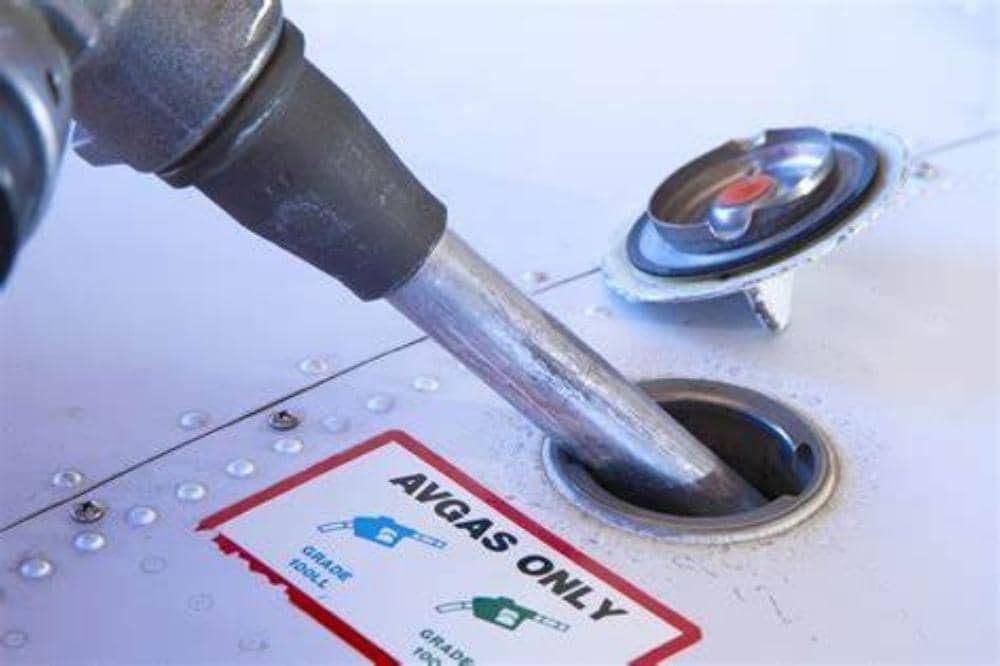 6 Jenis Bahan Bakar Pesawat yang Umum Digunakan di Berbagai Negara_20260401_093457_0005.jpg