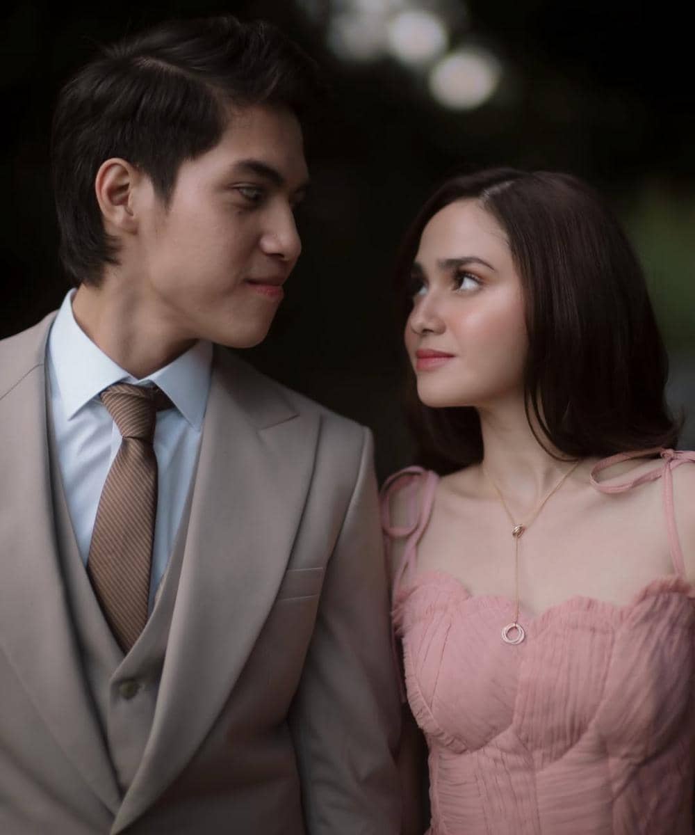 Perhiasan Syifa Hadju di Foto Prewedding 4.jpg