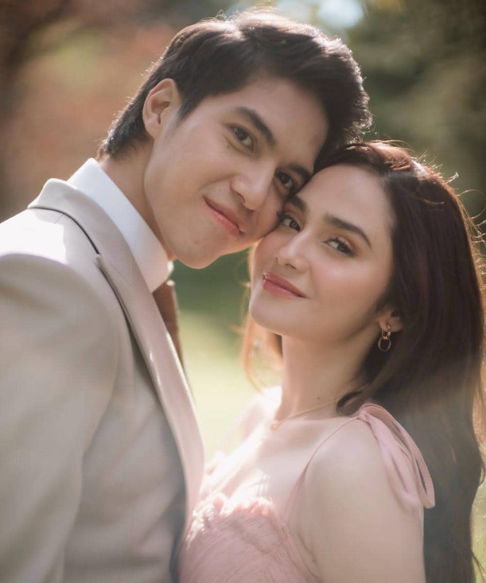 Perhiasan Syifa Hadju di Foto Prewedding 1.jpg