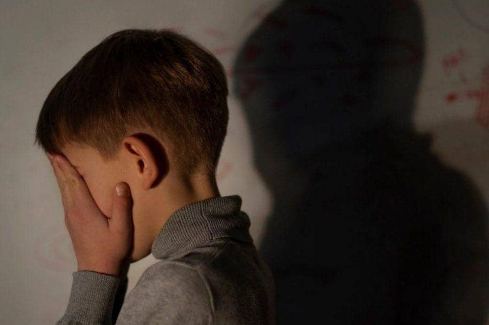 Kejam! Ayah Tiri di Karawang Aniaya Anak Sambung, Dipukul dan Ditampar