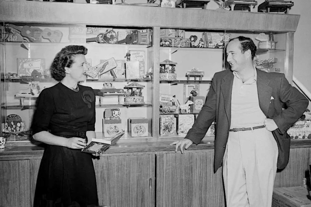 Kisah Cinta Pencipta Barbie dan Hot Wheels, Dua Mainan Ikonik Dunia